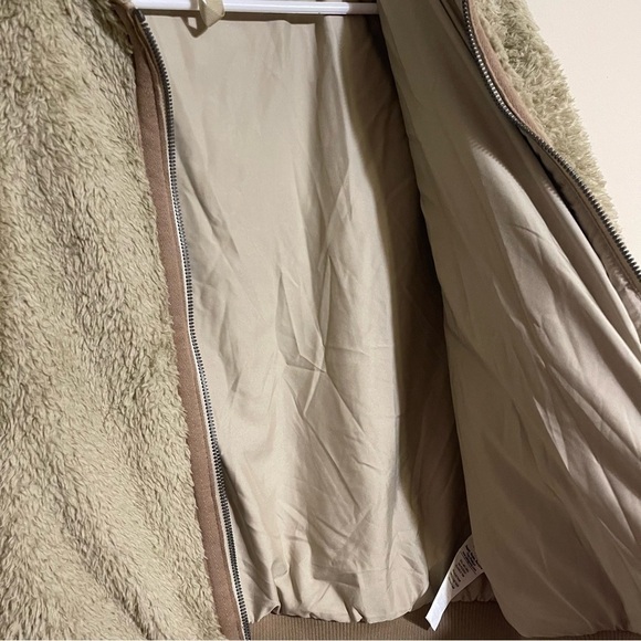 Patagonia Worn Wear
Women's Los Gatos Bomber Jacket size S - Picture 6 of 11